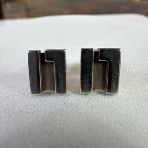 Gucci G Logo‎ Sterling Silver Pierced Earrings